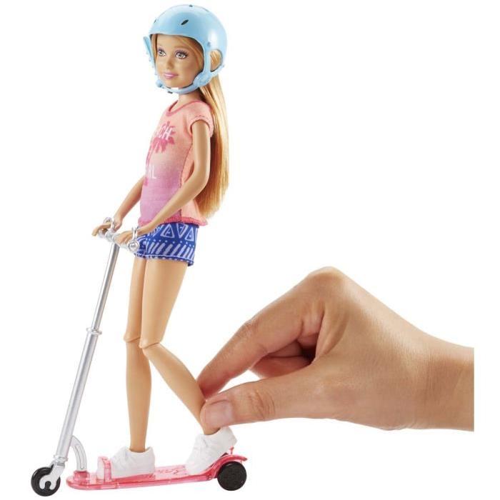 BARBIE - Stacie en Trottinette