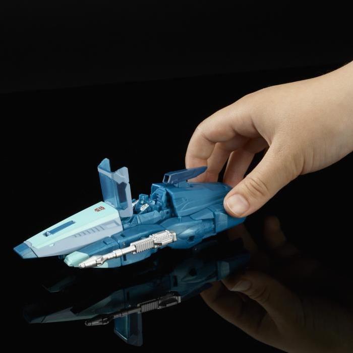 TRANSFORMERS Generation Deluxe Blurr 15cm