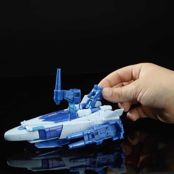 TRANSFORMERS Generation Deluxe Scourge 15cm